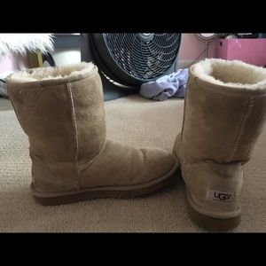 Ugg classic short boot